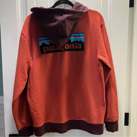 Patagonia Sweatshirt P6 Logo Full Zip Hoody Roots Red. Size Medium. - Picture 4 of 13